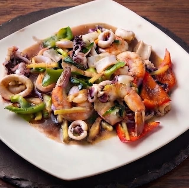 3.Pad Gingger Seafood.