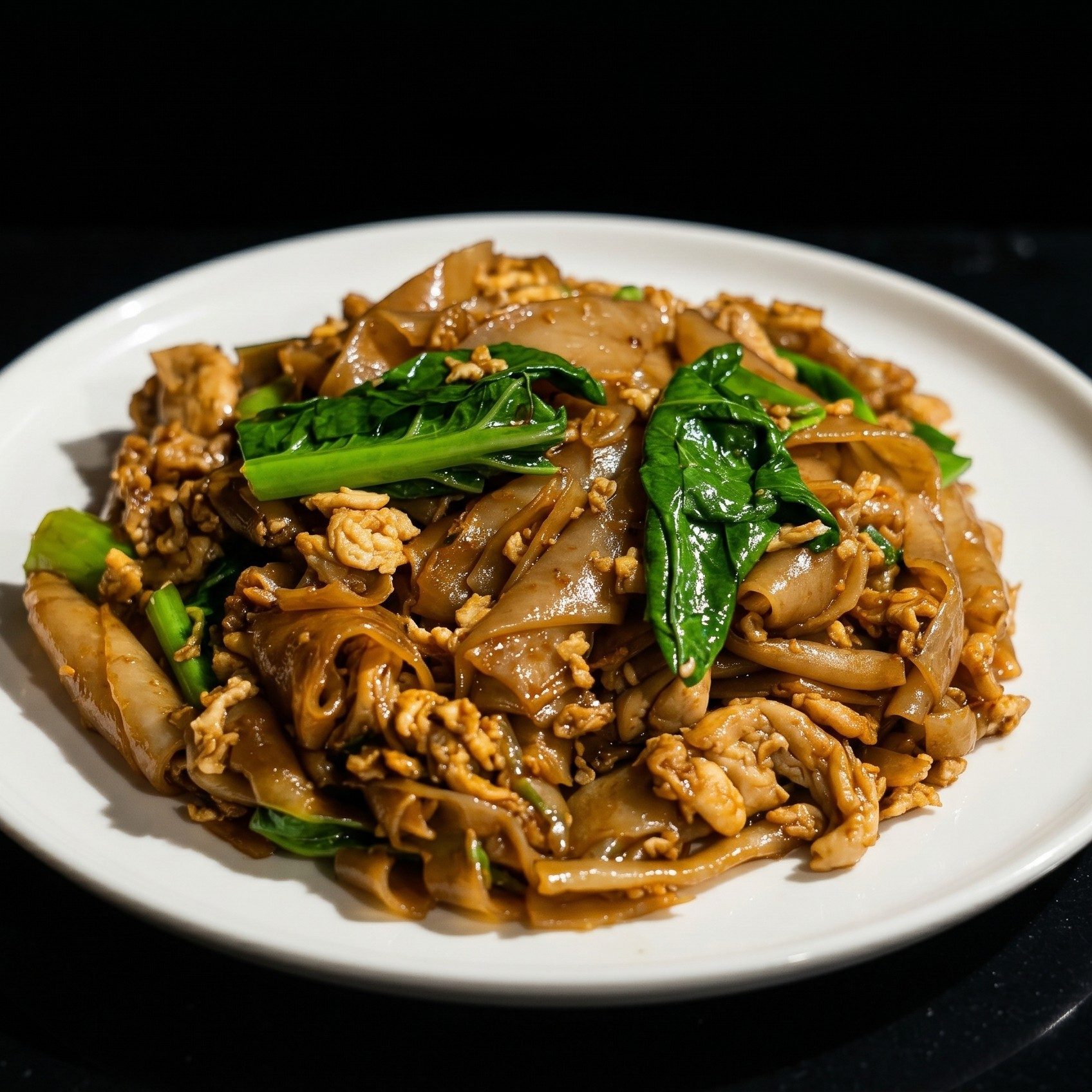 Pad See Eew with Chicken / ผัดซีอิ้วไก ่.