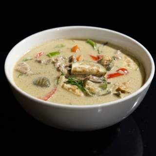 Green Curry Beef with Rice / แกงเขียวหวานเนื้อ
